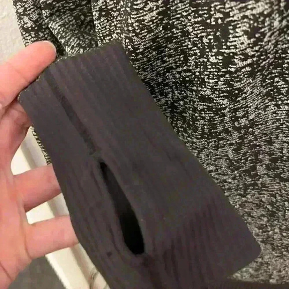 Lululemon Rest Less 1/2 Zip-Sz 6 - Picture 2 of 7